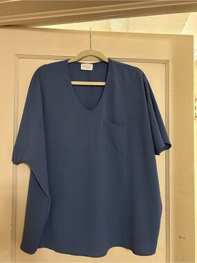 Relaxed V-Neck Pocket Shirt - Blue